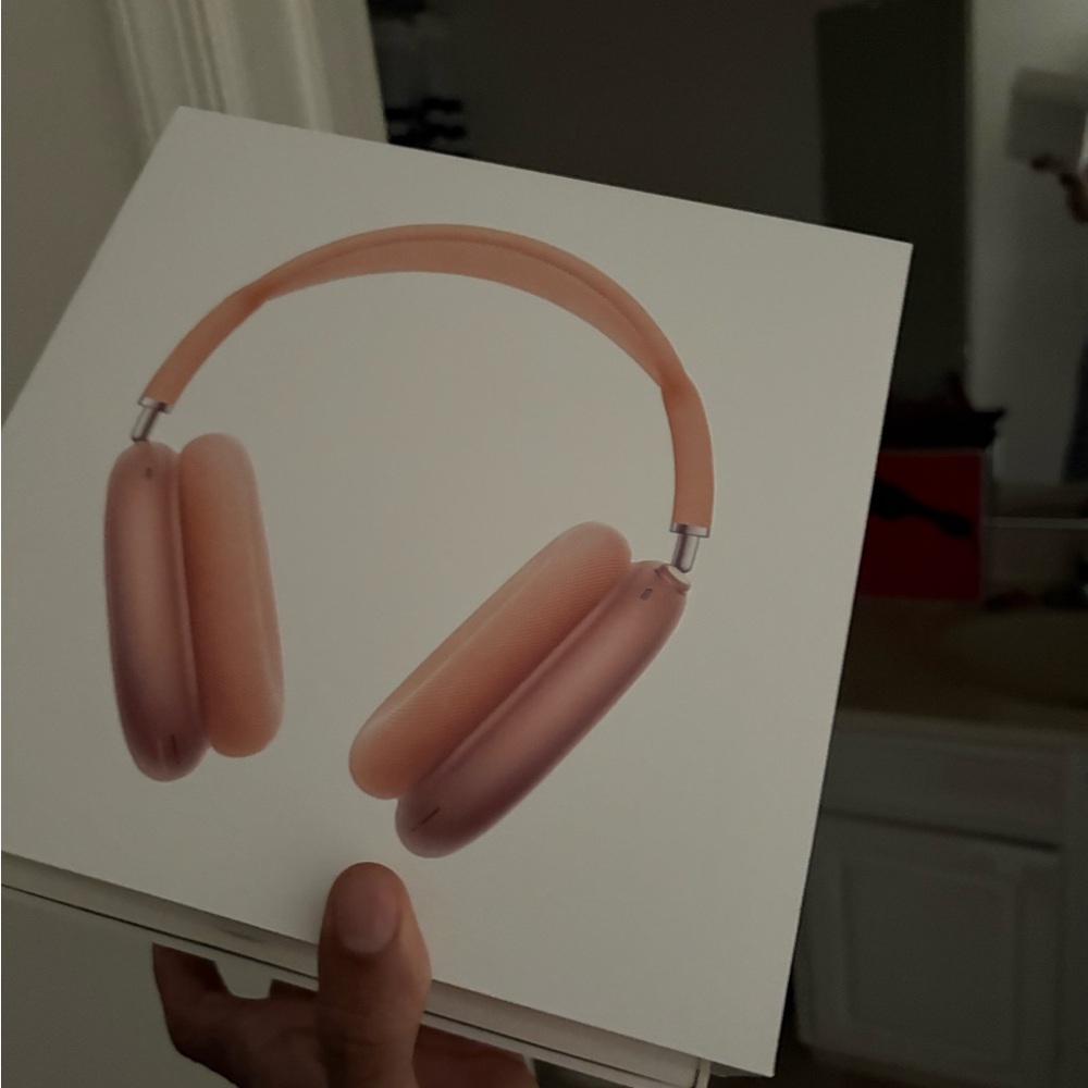 Apple Over-Ear Headphones in Pink